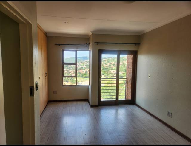3 BEDROOM APARTMENT FOR SALE IN AZALEA PARK